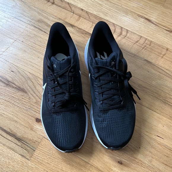 Nike Pegasus 39 Running Shoe - Picture 2 of 4